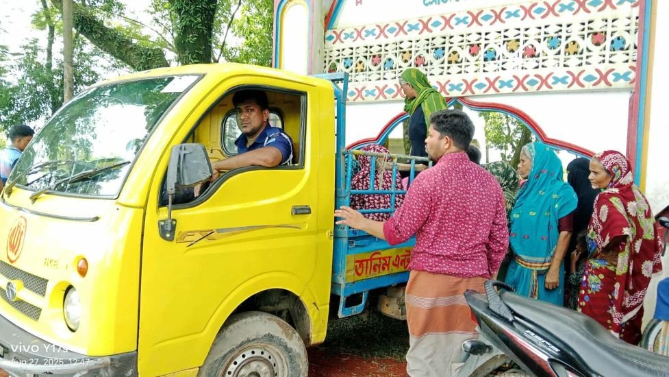 দামারী মান উল্লাহ শাহ মাজার থেকে নারীর লাশ উদ্ধার