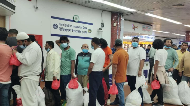 অবৈধভাবে অবস্থানের অভিযোগে ৩৯ বাংলাদেশিকে ফেরত পাঠাল যুক্তরাষ্ট্র