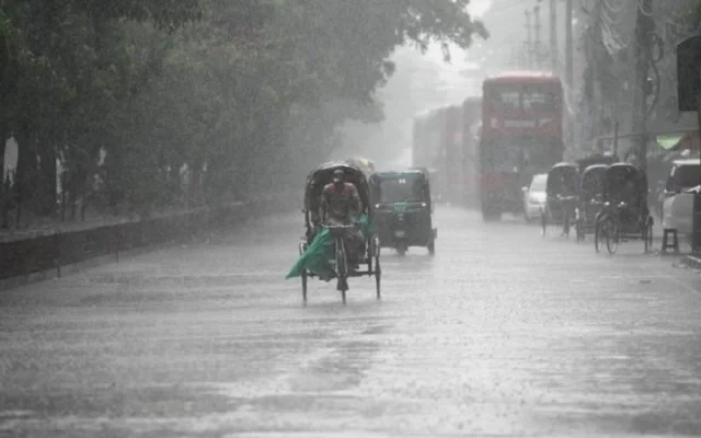 নিচু এলাকায়  বন্যার শঙ্কা সিলেটে ; বাড়ছে বৃষ্টি