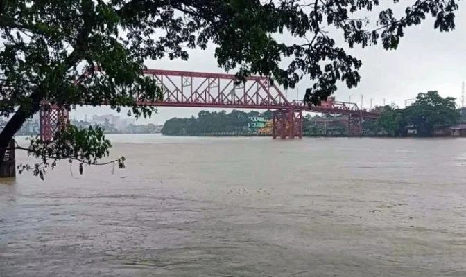 টানা বৃষ্টি ও উজানের ঢলে সিলেটের নদনদীর বিপৎসীমা অতিক্রমের আশঙ্কা