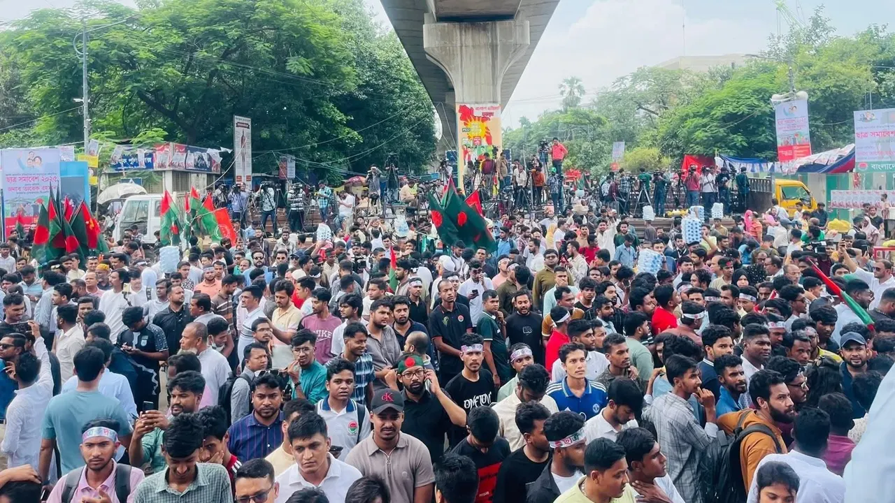 ছাত্র-জনতার প্রত্যাশা পূরণে ৯ দফা প্রতিশ্রুতি ঘোষণা জাতীয়তাবাদী ছাত্রদলের