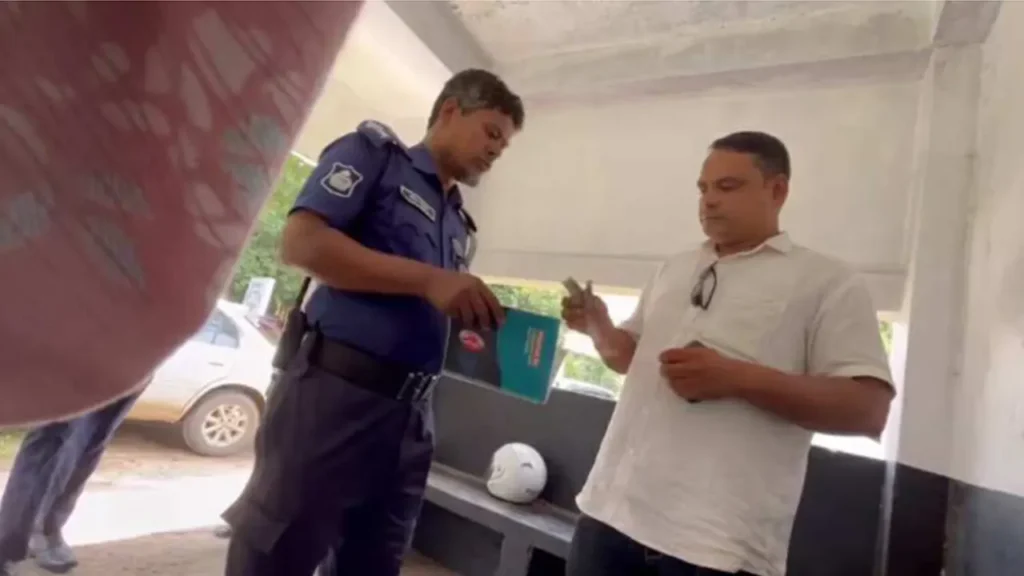 ঘুষ লেনদেনের ভিডিও ভাইরাল হওয়ায় বিয়ানীবাজারে কর্মরত দুই ট্রাফিক পুলিশকে প্রত্যাহার