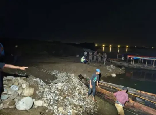 লুট হওয়া পাথর উদ্ধারে অভিযান সাদাপাথরে