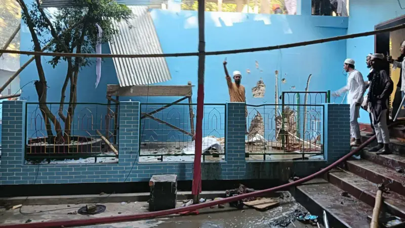 রাজবাড়ীতে মাজারে’নুরাল পাগলা’ এর কবর, বাড়ি ও দরবার শরিফে হামলা, ভাঙচুর, ও অগ্নিসংযোগ