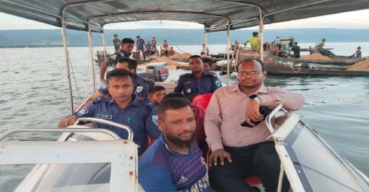 অবৈধ ভাবে বালু উত্তোলনের দায়ে ৪ জনকে কারাদণ্ড সুনামগঞ্জে