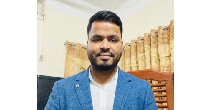 উপজেলা সমাজসেবা কর্মকর্তা ছিনতাইকারীর ছুরিকাঘাতে আহত