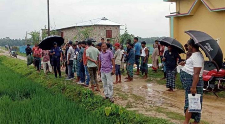 মৌলভীবাজারে ধানক্ষেত থেকে  যুবকের গলা কাটা মরদেহ উদ্ধার