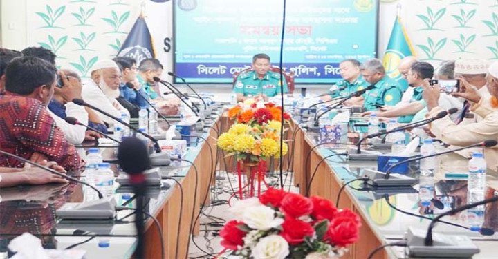 অবৈধ যানবাহন চলাচল রোধ এবং ট্রাফিক আইন কঠোরভাবে প্রয়োগের সিদ্ধান্ত এসএমপির