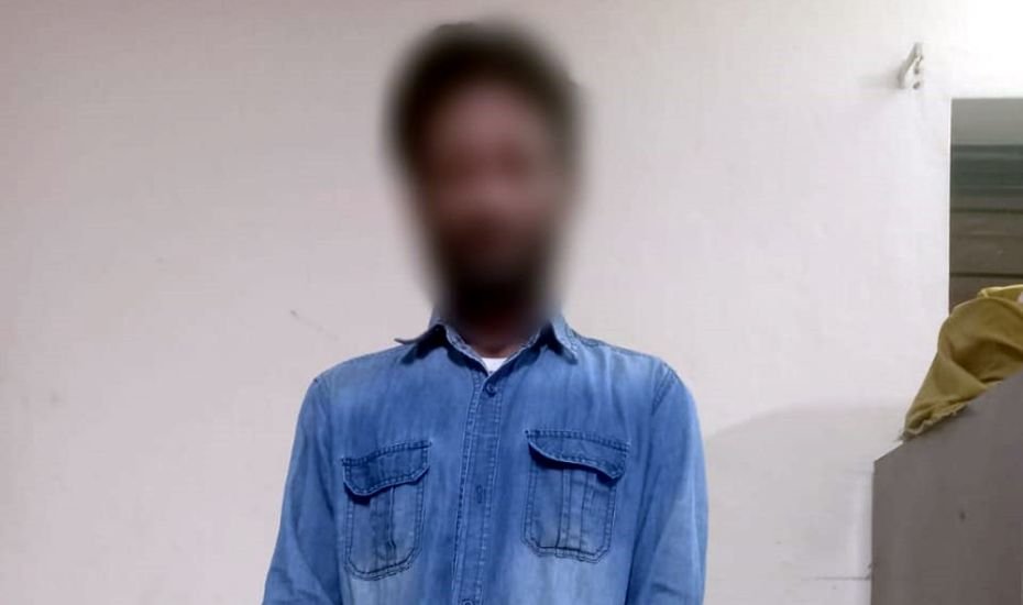 রাস্তায় চেকপোস্ট বসিয়ে  যে কারনে সুমনকে ধরলো পুলিশ