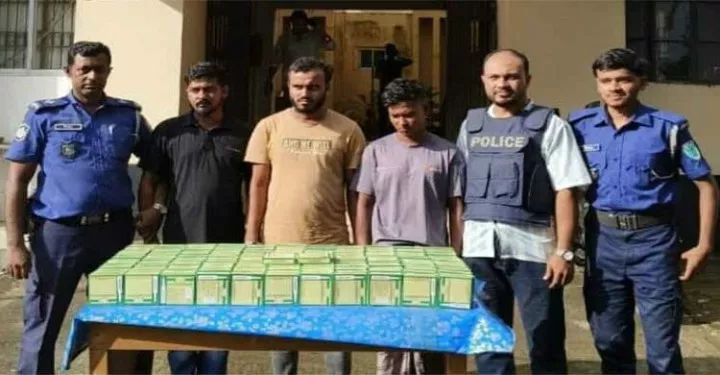 জাফলংয়ে  ভারত থেকে আনা অবৈধ  ইনজেকশন (ঔষধ) জব্দ করেছে থানা পুলিশ