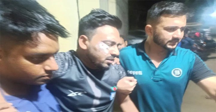 চোরাই মোবাইল উদ্ধারে গিয়ে হামলায় ৫ পুলিশ সদস্য আহত