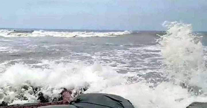 দক্ষিণ বঙ্গোপসাগরে মৌসুমের  লঘুচাপ :বৃষ্টি বা বজ্রবৃষ্টি হতে পারে