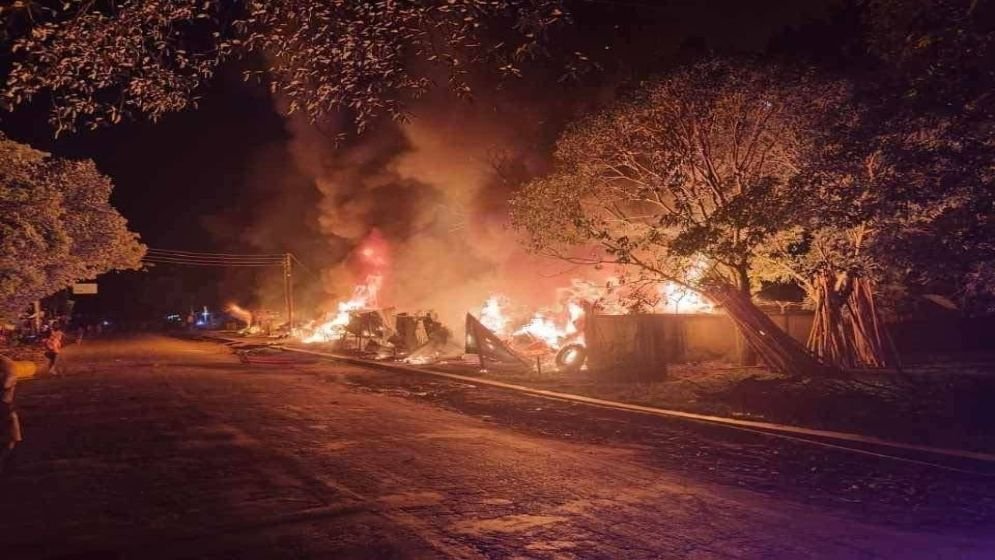খাগড়াছড়ির গুইমারায় ১৯টি দোকান সম্পূর্ণভাবে পুড়ে ছাই